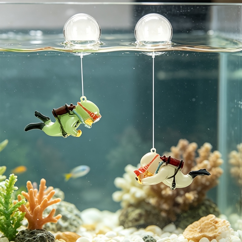 水槽用樹脂製装飾品 ミニダイバースタチュー 光る浮き玉付き  - Resin Art Underwater のレビューと価格