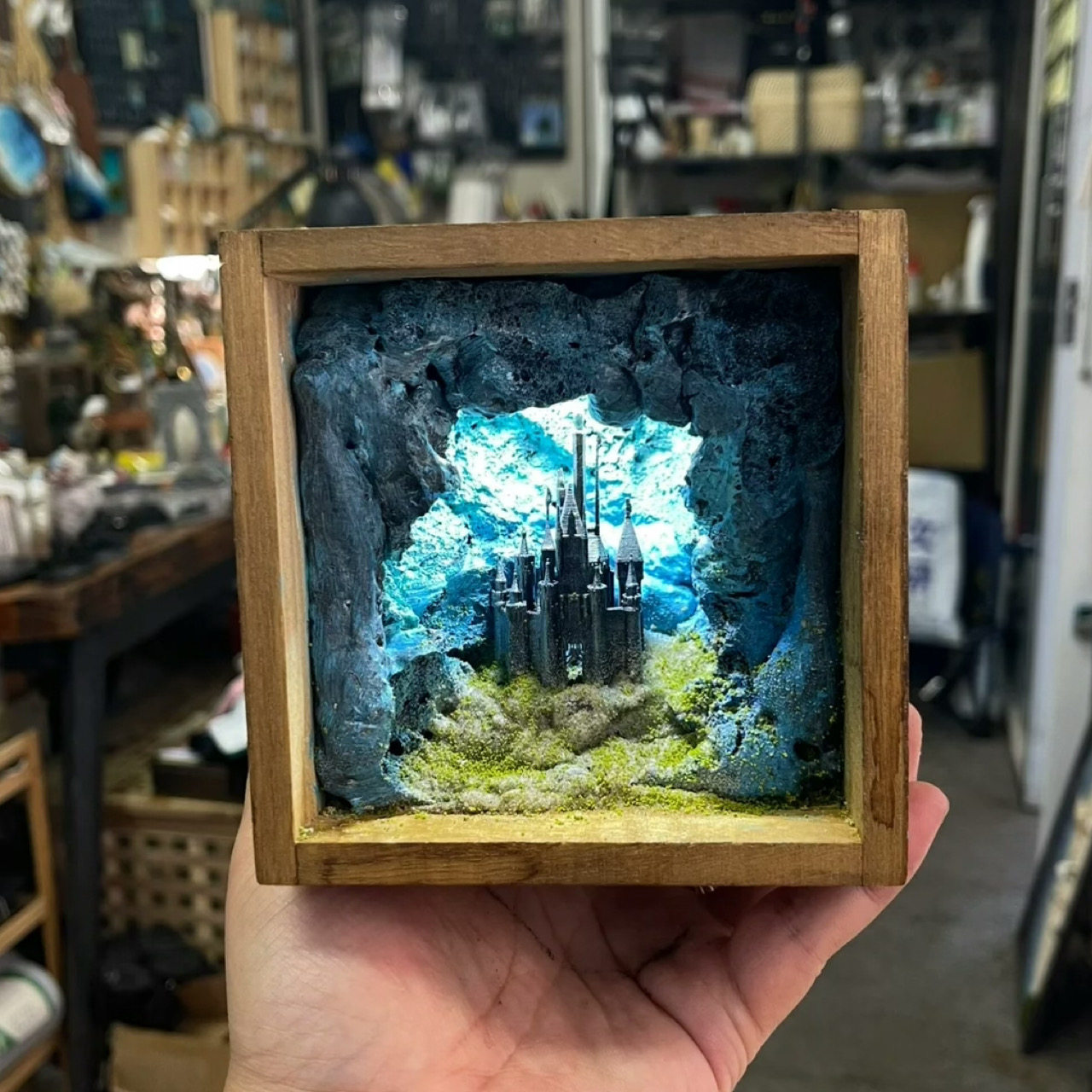 創造的な水中城のミニチュアシーン、発光彫刻、家の装飾工芸品、 - Resin Art Underwater のレビューと価格
