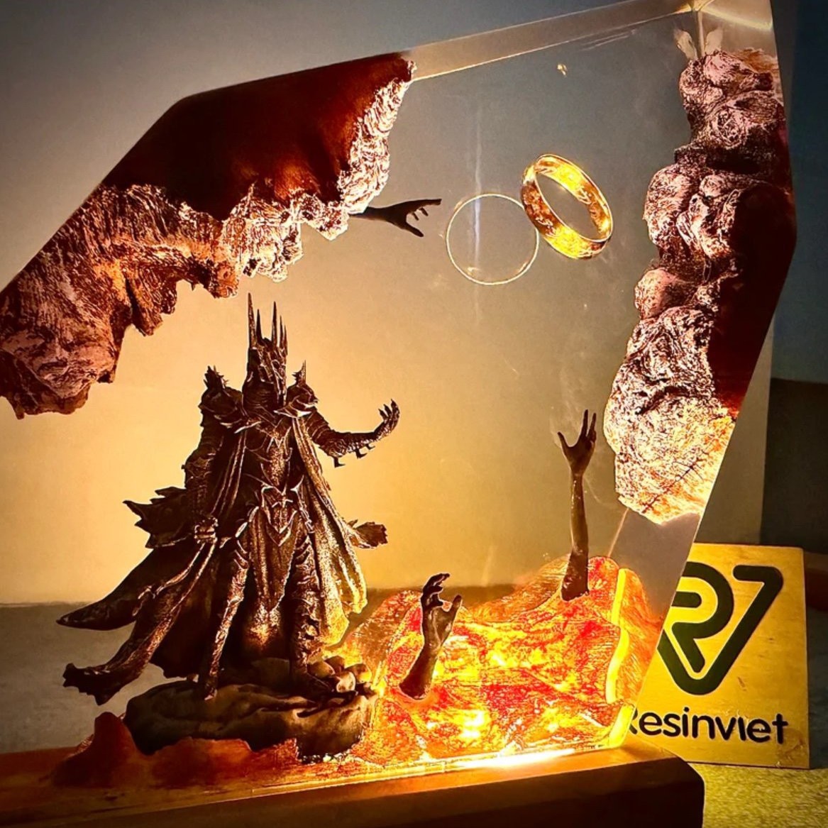 2026年新作 悪魔の王国 生物型樹脂製テーブルライト クリ - Resin Art Lamp のレビューと価格