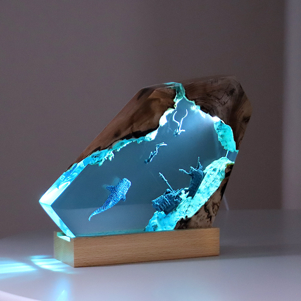 エポキシ樹脂製の発光卓上ランプ,常夜灯,アートクラフト,クリ - Resin Art Lamp のレビューと価格